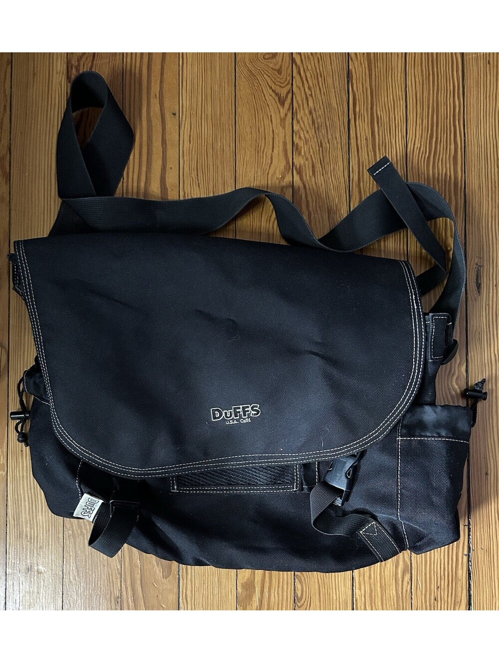 Duffs Canvas Messenger Bag